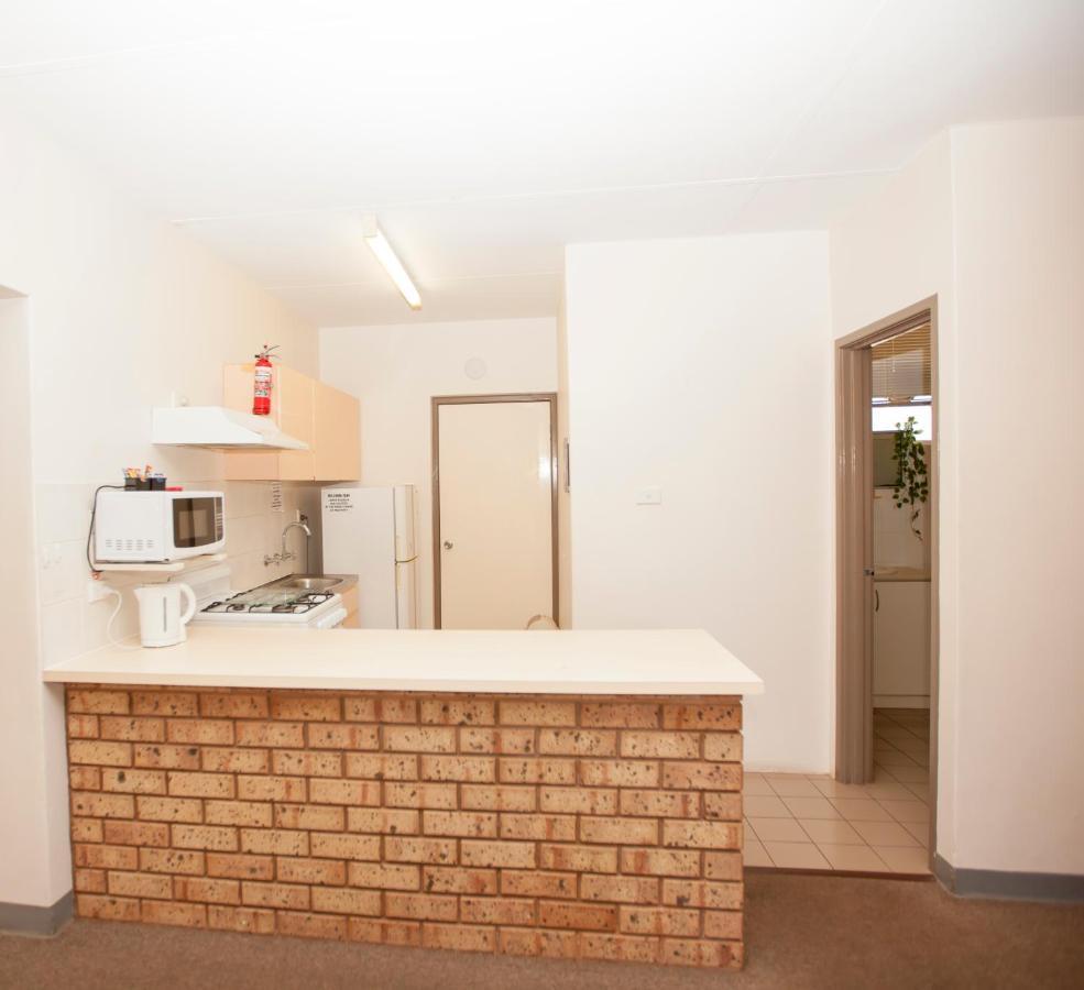 Carnarvon Central Apartments Extérieur photo